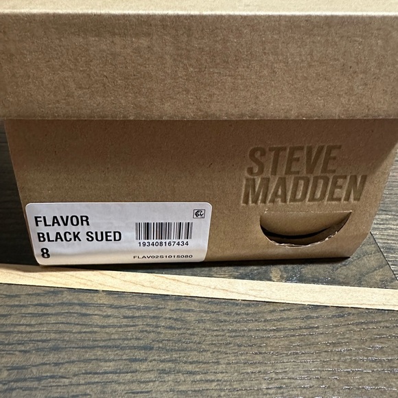Steve Madden Black Suede Flats. Size 8. New With Tags - Picture 4 of 4